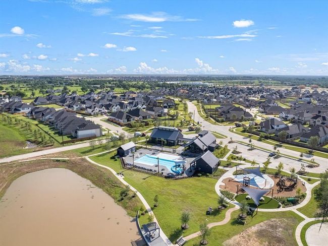 7811 Royal Pecan Loop, House other with 4 bedrooms, 4 bathrooms and 3 parking in Fulshear TX | Image 12