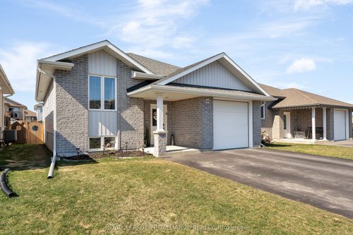 64 Cortland Cres, Trenton, ON, K8V0E9 | Card Image