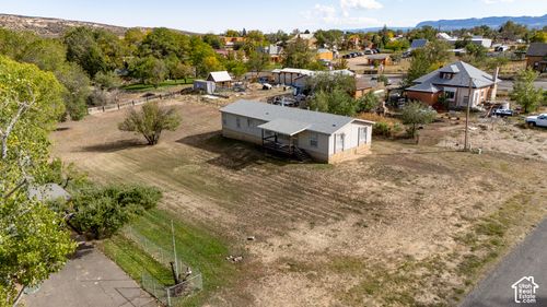 30 N 200 W, Escalante, UT, 84726 | Card Image