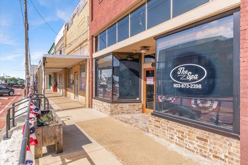 135 N 4th St, Wills Point, TX, 75169-2040 | Card Image