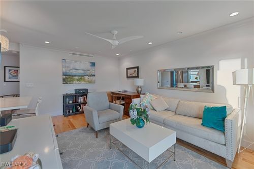 291b-291 8th Ave S, NAPLES, FL, 34102-6886 | Card Image