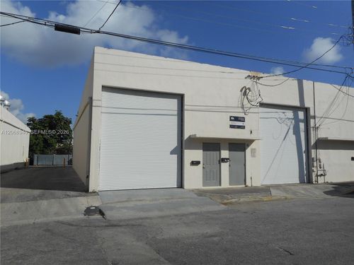 1455 Ne 129th St, North Miami, FL, 33161-4471 | Card Image