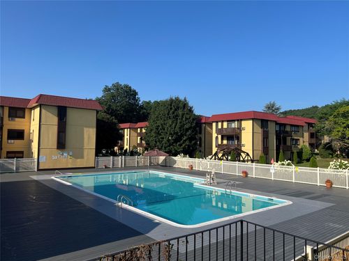 apt-10-1 Granada Cres, White Plains, NY, 10603-1227 | Card Image