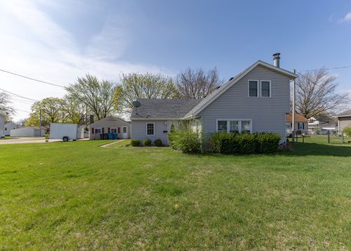 507 11th Pl, Camanche, IA, 52730-1326 | Card Image