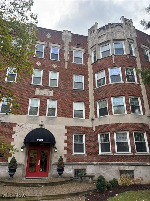 apt-402-9907 Lake Ave, Cleveland, OH, 44102-1264 | Card Image