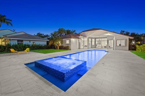 2904 Oakbrook Dr, Weston, FL, 33332-3444 | Card Image