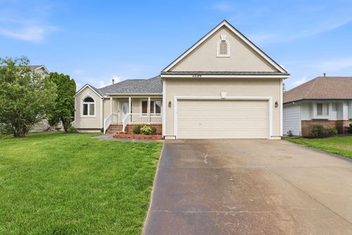 2209 N Sandplum St, Wichita, KS, 67205-1083 | Card Image