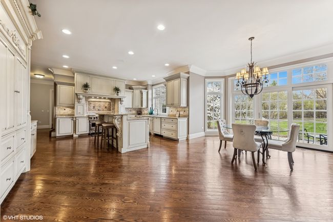 15W280 Plainfield Rd, House other with 6 bedrooms, 8 bathrooms and 3 parking in Burr Ridge IL | Image 8
