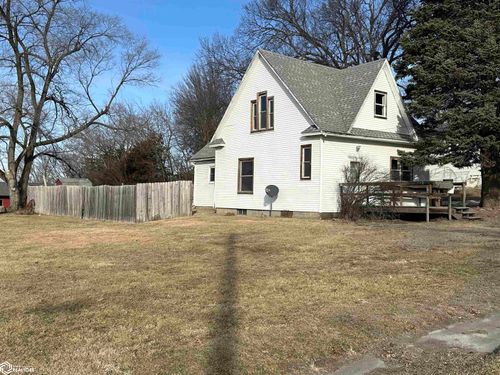 1701 Court Ave, Chariton, IA, 50049-1901 | Card Image