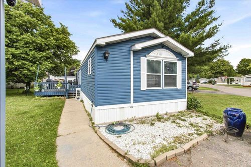 109 Deer Path, Baraboo, WI, 53913-9789 | Card Image