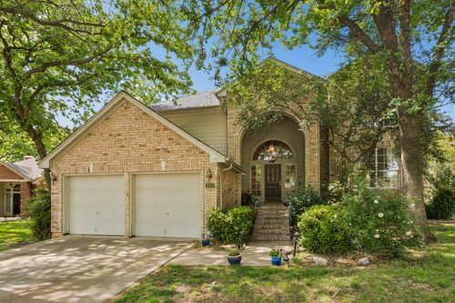 800 Fernwood Ct, Highland Village, TX, 75077-8668 | Card Image
