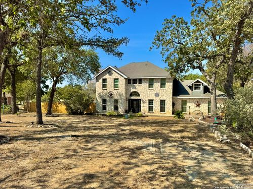 325 Eagle Ridge Dr, Floresville, TX, 78114-9220 | Card Image