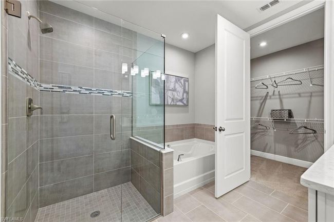UNIT-101 - 4578 Arboretum Cir, Condo with 2 bedrooms, 2 bathrooms and 2 parking in NAPLES FL | Image 18