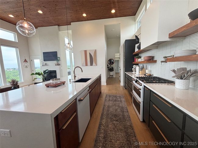 12204 Pacific Cir, House other with 3 bedrooms, 3 bathrooms and null parking in Sperry OK | Image 14