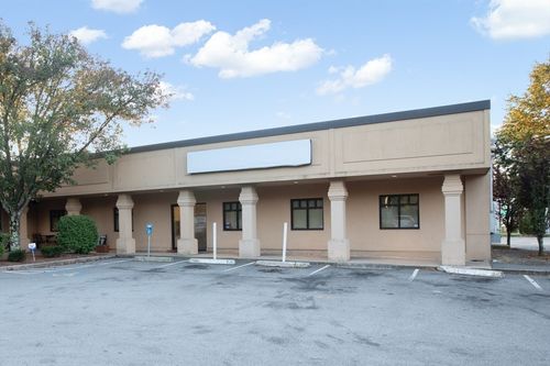 439 State Rd, Dartmouth, MA, 02747-4306 | Card Image