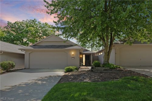 13063 Olympus Way, Strongsville, OH, 44149-3240 | Card Image