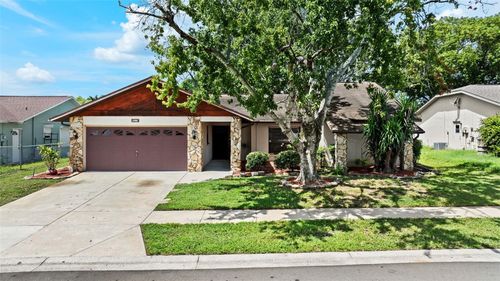 8829 Bermuda Ln, PORT RICHEY, FL, 34668-5953 | Card Image