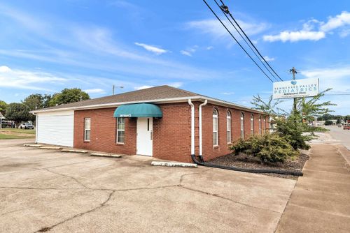 1111 S Jackson Hwy, Sheffield, AL, 35660 | Card Image