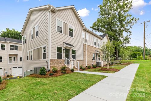 3924 Hager Dr, Charlotte, NC, 28208-4769 | Card Image