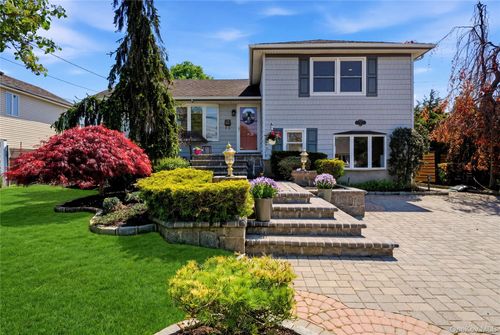 204 Violet St, Massapequa Park, NY, 11762-1254 | Card Image
