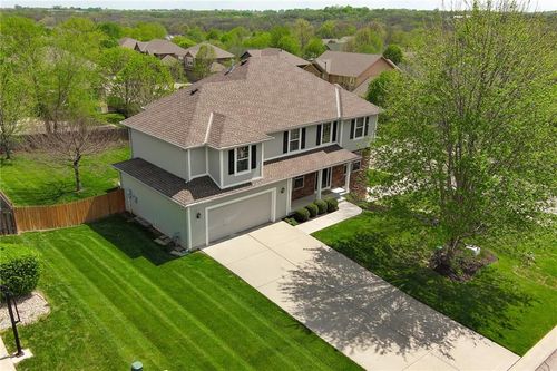 1313 Stone Ln, Lansing, KS, 66043-6259 | Card Image