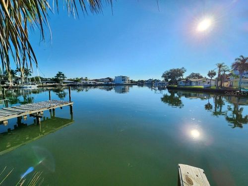 1450 Sea Gull Dr S, St Petersburg, FL, 33707-3835 | Card Image