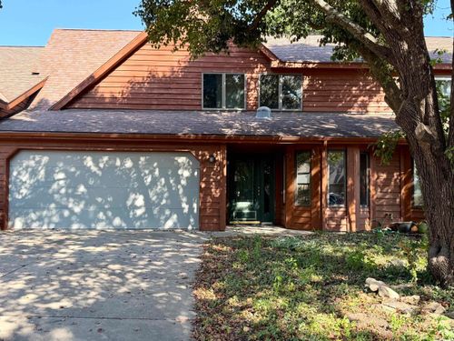 211 Summertree Ln, Lawrence, KS, 66049-1831 | Card Image