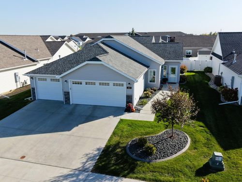 413 38th Ave E, West Fargo, ND, 58078-5460 | Card Image