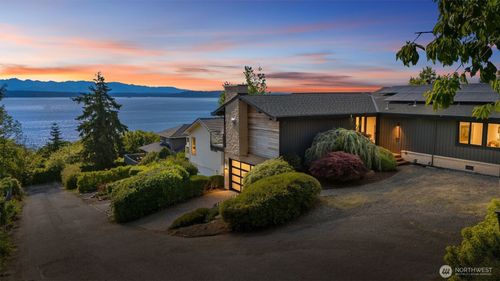 2606 Nw 201st St, Shoreline, WA, 98177-2465 | Card Image