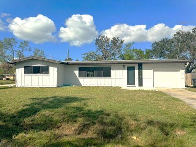 2239 Worrington Street, House other with 3 bedrooms, 2 bathrooms and null parking in Sarasota FL | Image 2