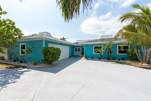 4643 Bay Crest Dr, TAMPA, FL, 33615-4901 | Card Image