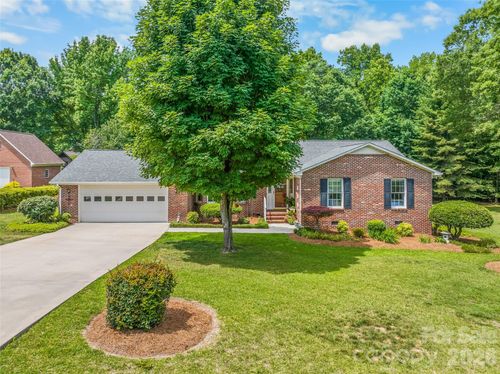 115 Woodland Dr, Salisbury, NC, 28146-8732 | Card Image