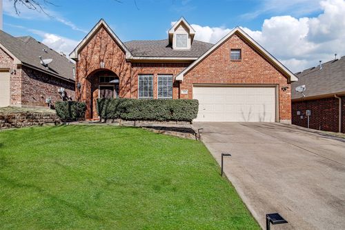 729 Red Elm Ln, Fort Worth, TX, 76131-3553 | Card Image