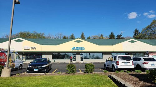 e-f-210 Penny Ave, East Dundee, IL, 60118-1458 | Card Image