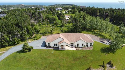 84 Oceanic Dr, East Lawrencetown, NS, B2Z1T6 | Card Image
