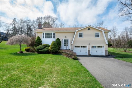100 Bette Cir, Vernon, CT, 06066-5032 | Card Image