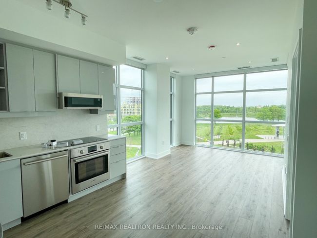 320 - 60 George Butchart Dr, Condo with 2 bedrooms, 2 bathrooms and null parking in North York ON | Image 5