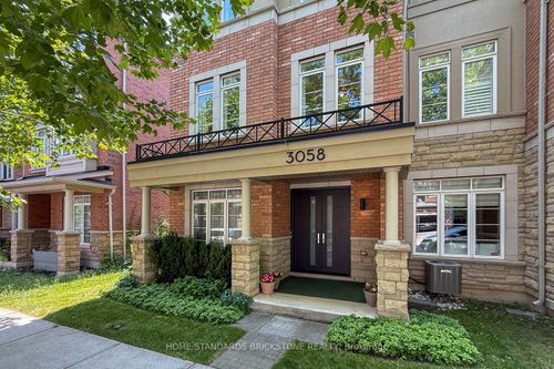 3058 Eberly Woods Dr, Oakville, ON, L6M0T5 | Card Image