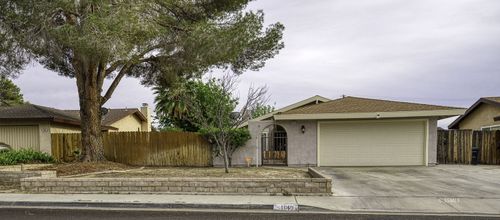 1013 Mary Ann Ave, Ridgecrest, CA, 93555-3327 | Card Image