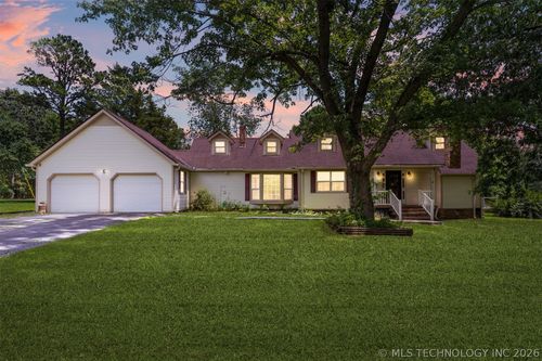 55628 S 600 Rd, Kansas, OK, 74347-1657 | Card Image