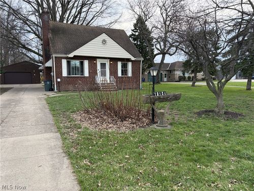 10101 Biddulph Rd, Brooklyn, OH, 44144-3028 | Card Image