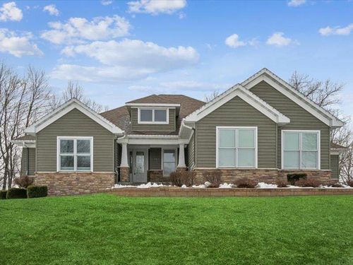 702 Stone Man Ct, Fayette, IA, 52142-4701 | Card Image
