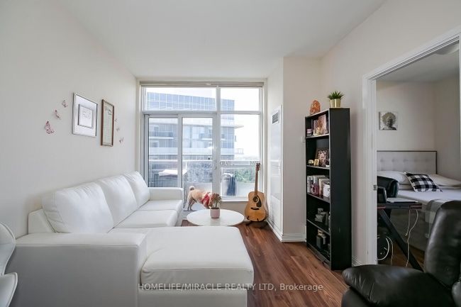 PH20 - 181 Village Green Sq, Condo with 2 bedrooms, 1 bathrooms and 1 parking in Toronto ON | Image 19