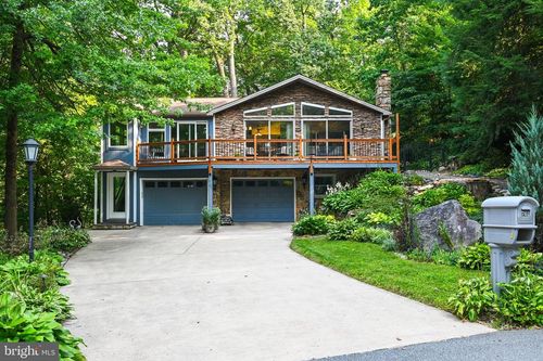 761 Woods Dr, YORK, PA, 17402-4429 | Card Image