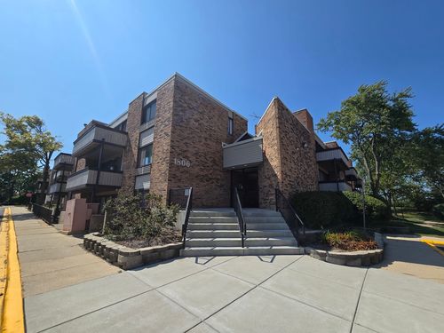 apt-106-1806 Hemlock Pl, Schaumburg, IL, 60173-4215 | Card Image
