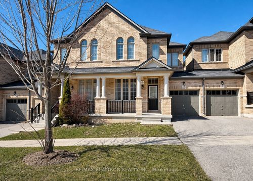 8 James Glover Dr, Markham, ON, L6C0W1 | Card Image