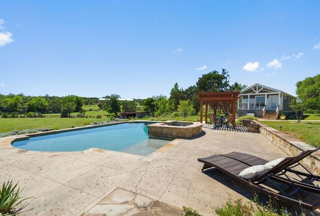 2401 W Fitzhugh Rd, House other with 3 bedrooms, 3 bathrooms and 3 parking in Dripping Springs TX | Image 24