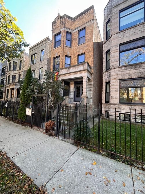 1-2857 W Shakespeare Ave, Chicago, IL, 60647-7707 | Card Image