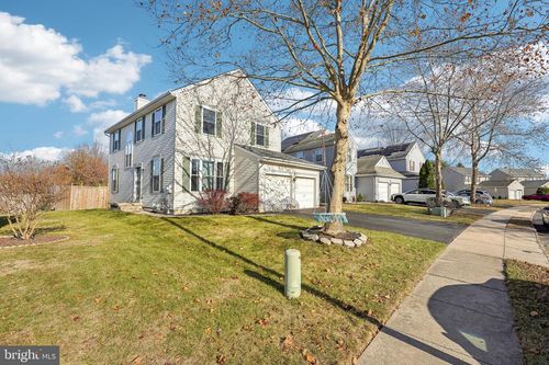 39 Clydesdale Drive, BURLINGTON, NJ, 08016 | Card Image