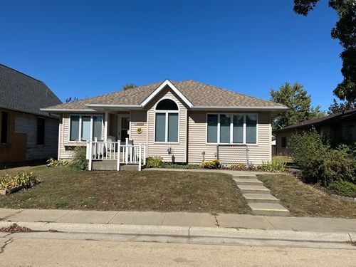 827 14th Ave, Fulton, IL, 61252-1337 | Card Image